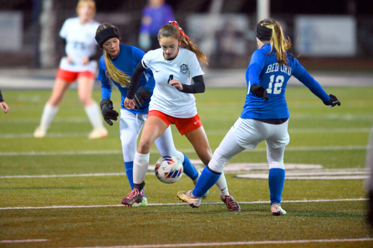 Central outlasts Bedford  to win title